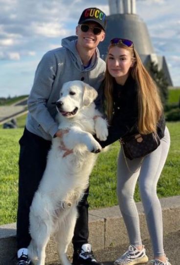 Romana Tsygankova and Viktor Tsygankov with Lakusya